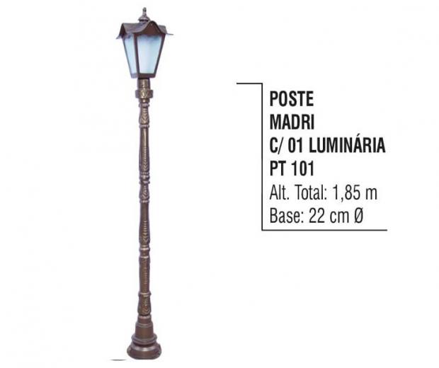 Postes Madri com 01 Luminária